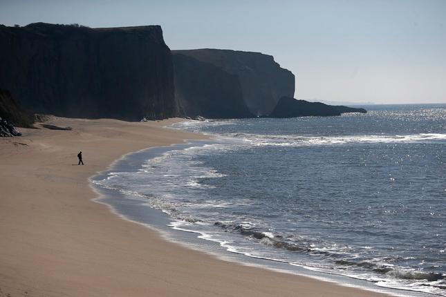 Martins Beach: Billionaire Vinod Khosla loses bid to halt state lawsuit seeking more public beach access