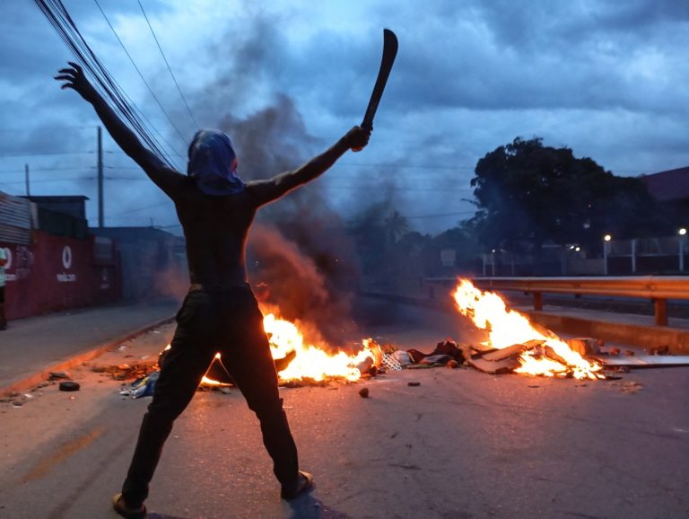 6,000 inmates escape from prison during unrest in Mozambique