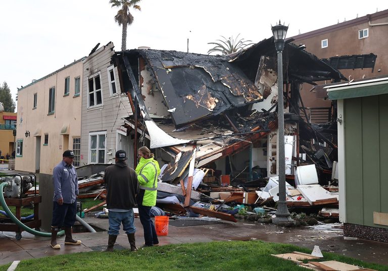 Capitola apartment explosion, fire under investigation