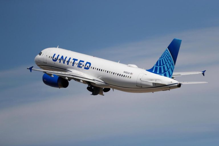 Body found in wheel well of United Airlines plane upon arrival in Hawaii