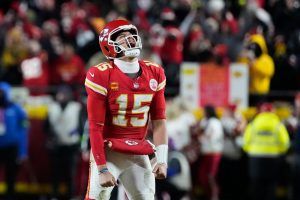 Chiefs get more Mahomes magic, beat Bills to advance to 3rd straight Super Bowl