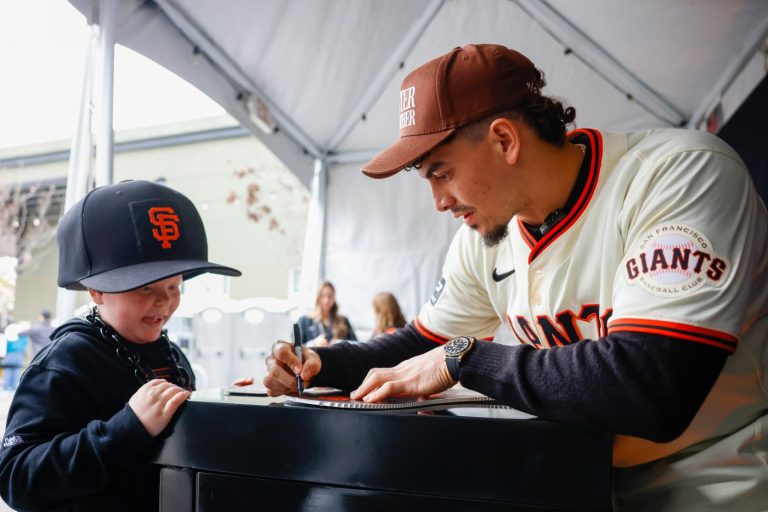 Photos: SF Giants FanFest swings down to San Jose