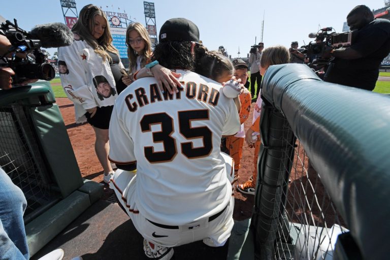 SF Giants’ Justin Verlander seeks Brandon Crawford’s blessing to wear No. 35