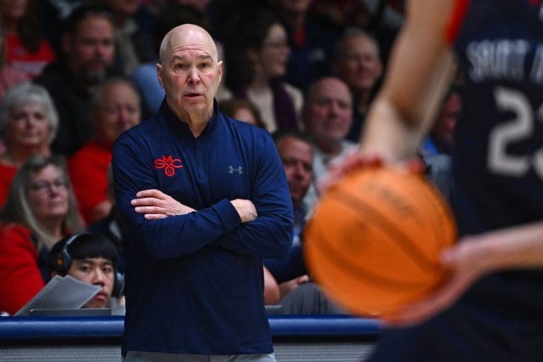 Saint Mary’s 7-0 start in WCC is mere appetizer on path to NCAA Tourney