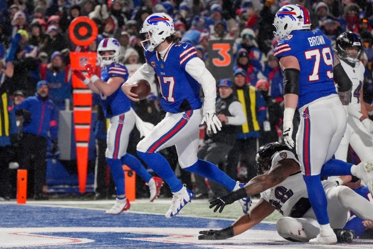 Josh Allen scores 2 TDs, Bills force 3 turnovers to beat Ravens 27-25 and reach AFC title game