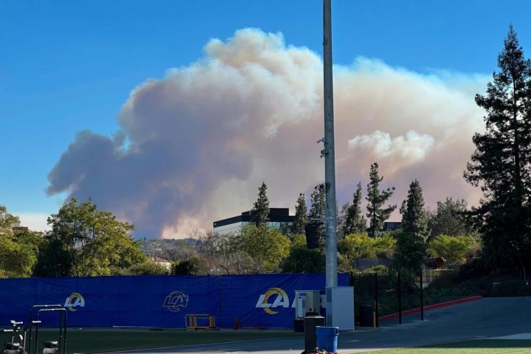 NFL moves Vikings-Rams playoff game to Arizona after days of devastating wildfires in Los Angeles