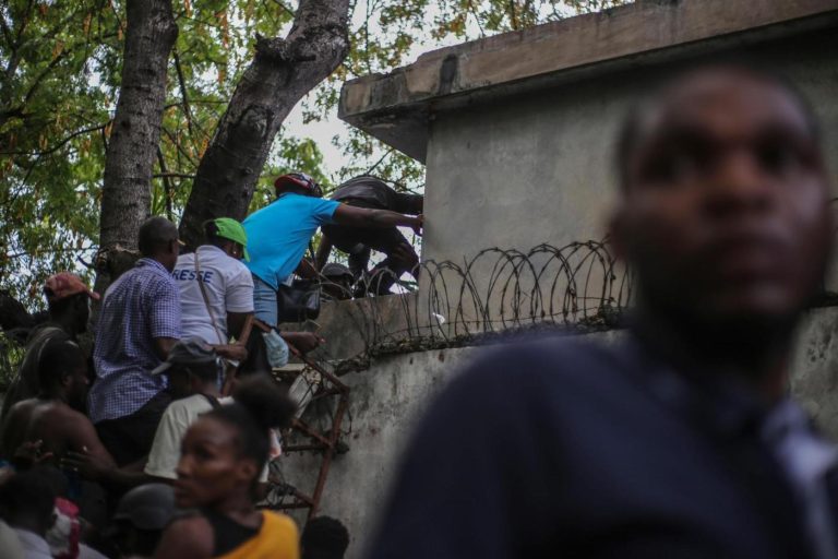 Central American troops arrive in Haiti to reinforce mission to restore order