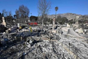 Letters: Trump, GOP, show no compassion for L.A. fire victims