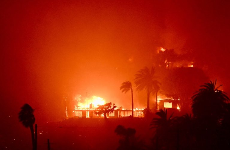 NBA coaches Steve Kerr and JJ Redick say family members evacuated their homes amid Pacific Palisades wildfires