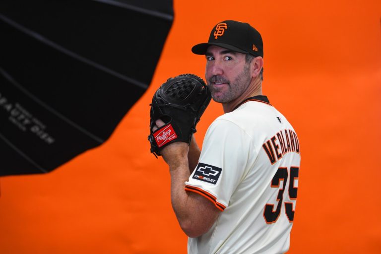 SF Giants’ Verlander experiences rare firsts, flashes familiar velocity in Cactus League debut