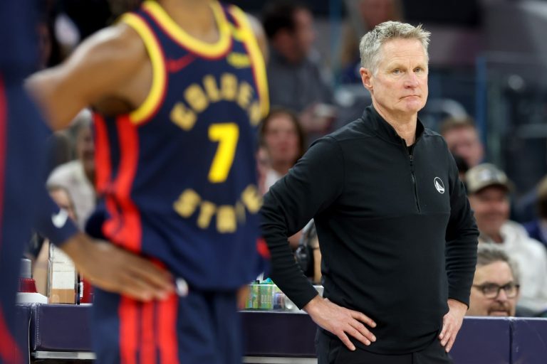 Kerr clarifies ‘stand pat’ comments as Warriors trade rumors heat up