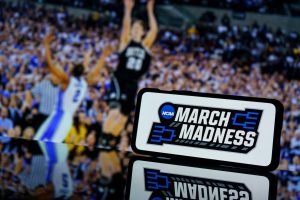 Hoops & Highs: How Cannabis is Elevating March Madness Watch Parties