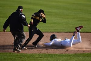 ‘It’s a beautiful thing’: Oakland’s top baseball schools show out at inaugural Bip Roberts Classic