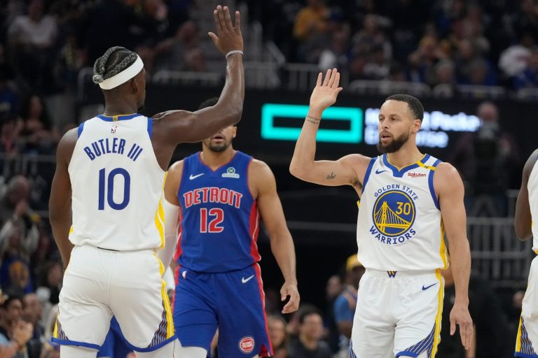 Fire alarm interrupts Warriors’ homestand-opening win over Pistons