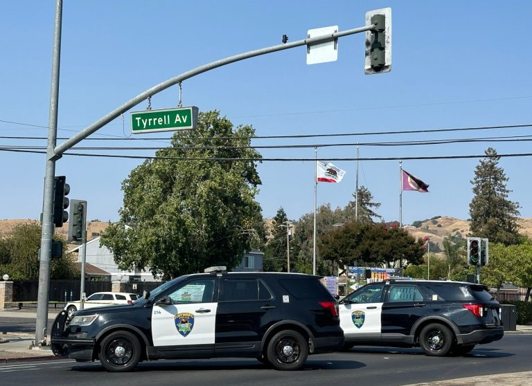 Four people shot outside restaurant in Hayward