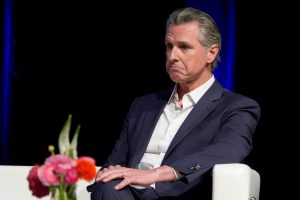 Amid 2028 speculation, Gov. Newsom’s podcasts with Trump loyalists anger Democrats