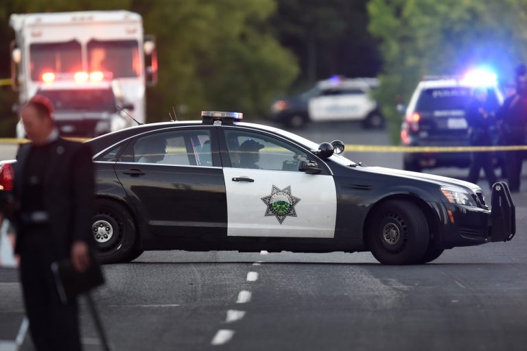 Police seek driver suspected of hitting bicyclist in Walnut Creek, leaving scene